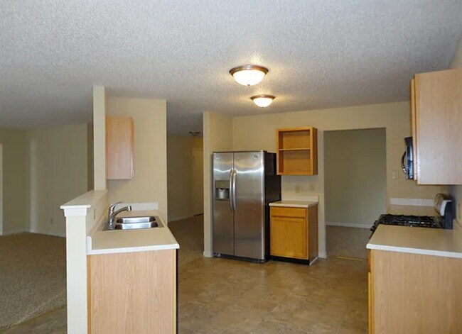 Building Photo - 981 Brookstone Dr