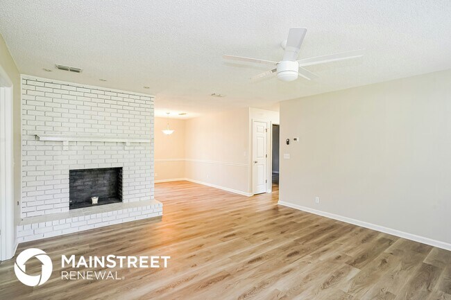 Foto del edificio - 421 Jonquil Ct