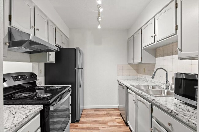 Foto del edificio - 14499 E 1st Dr