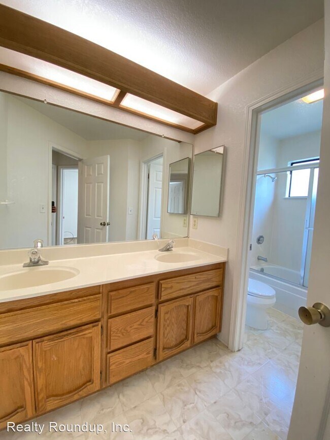 Foto del edificio - 4 br, 3 bath House - 9384 Bowmont Way