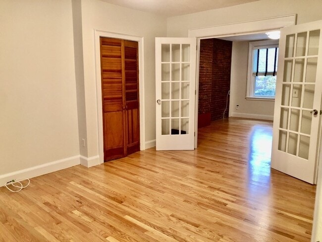 Building Photo - 7 Auburn St