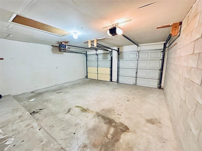 Foto del edificio - 5207 Thunderbird St