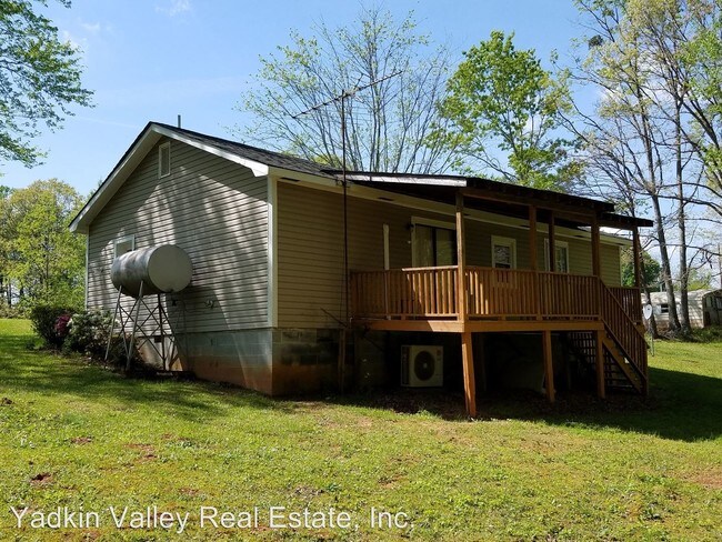 Foto del edificio - 1021 Jessup Grove Church Rd