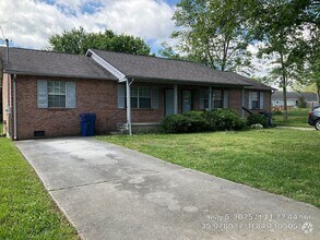 Building Photo - 8671 Tervada Dr