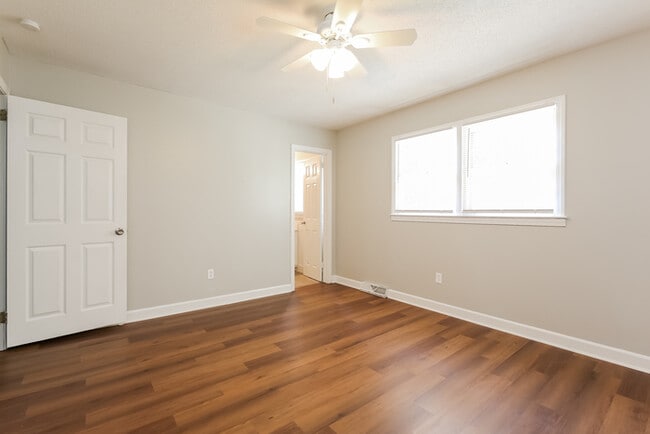 Building Photo - 12 Woodleigh Dr