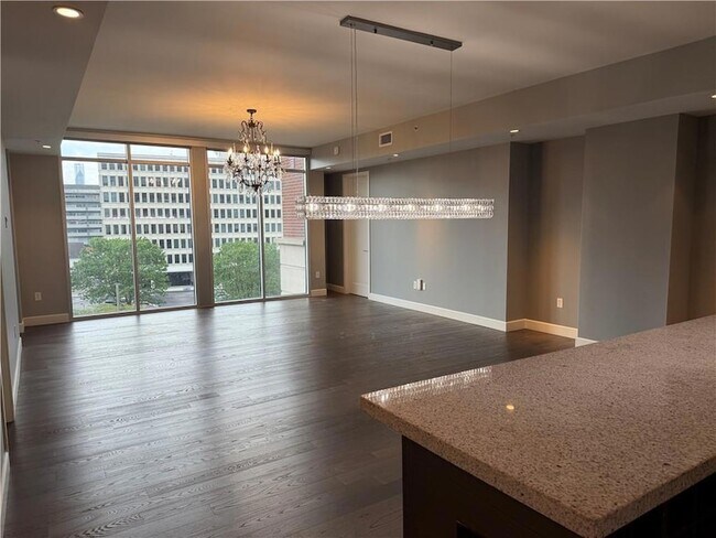 Building Photo - 1820 Peachtree St NW