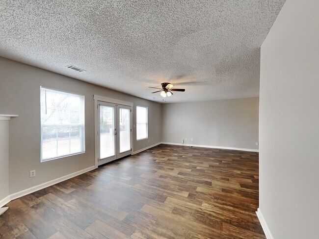 Foto del edificio - 50 Crestfield Cir