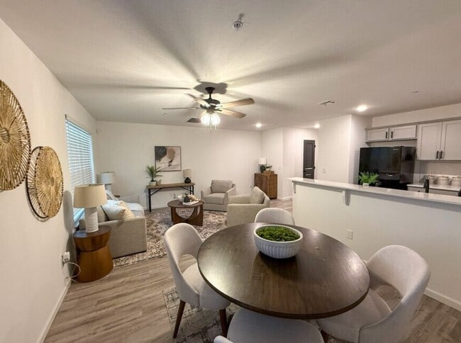 Building Photo - Reserve on 29th Townhomes