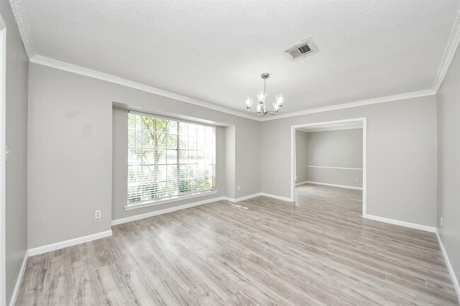 Building Photo - 7911 Pella Dr