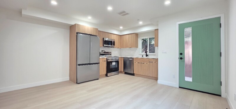 Foto principal - 1330 Tamarind Ave