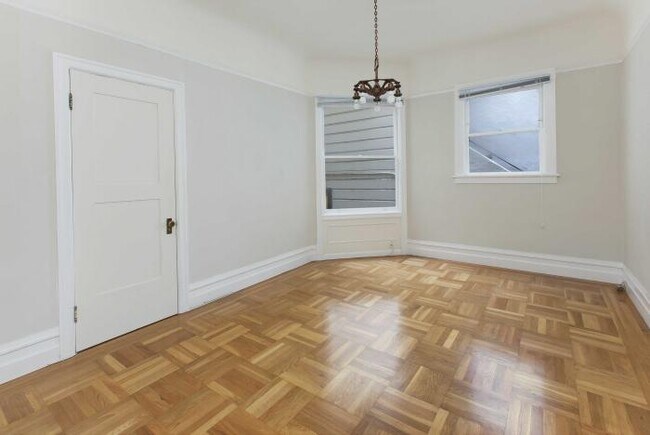 Building Photo - 2 bedroom in San Francisco CA 94123