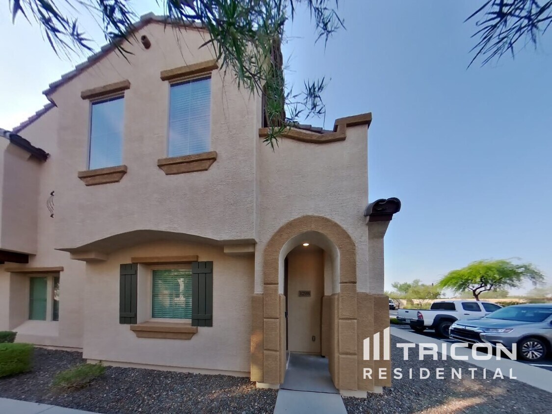 Foto principal - 12598 W Steed Ridge