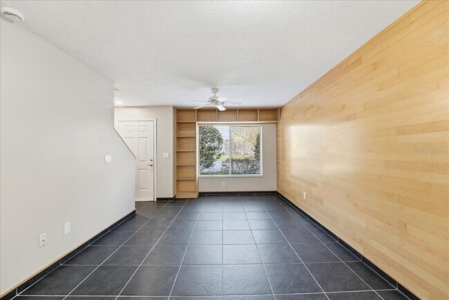 Foto del edificio - 295 Sandlewood Trail