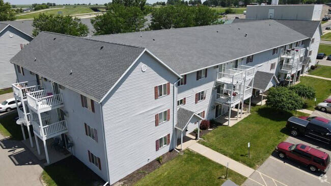 Building Photo - West Win Heights Apartments