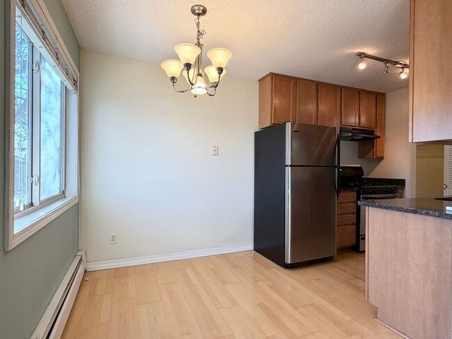 Building Photo - 1-bedroom Near Bde Maka Ska! Underground Parking & Balcony!