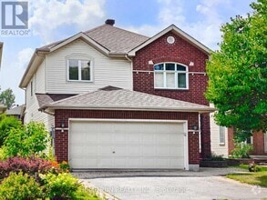 Building Photo - 15 Evanshen Crescent