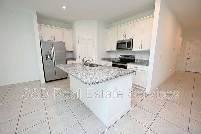 Foto del edificio - 685 Crown Rose Dr