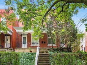 Building Photo - 1228-1230-1230 Indianola Ave