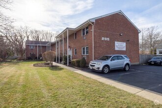 Building Photo - 295-297-297 Merrick Rd