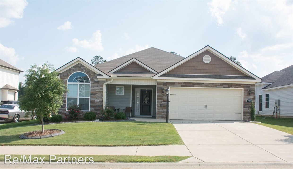 Primary Photo - 3 br, 2 bath House - 910 Avalon Court