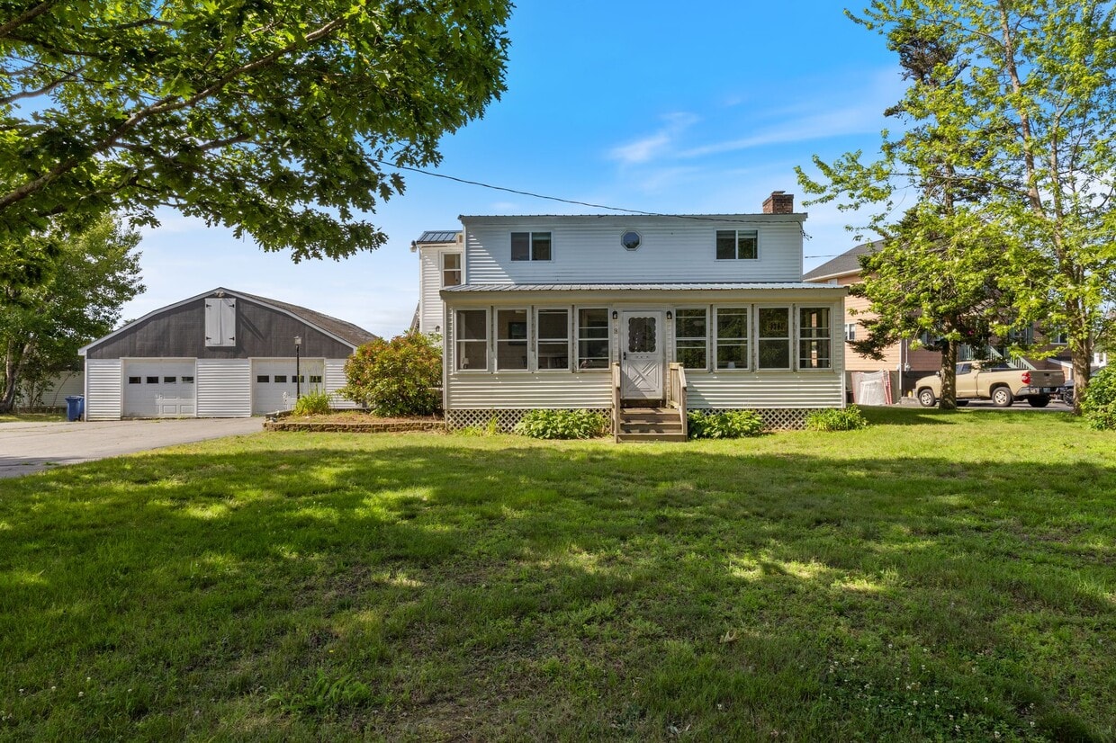 Primary Photo - 649 Ferry Rd