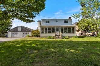 Building Photo - 649 Ferry Rd