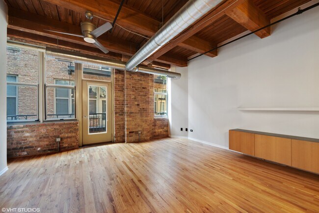 Building Photo - 1500 W Monroe St