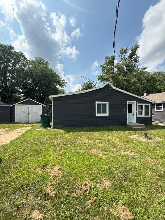 Primary Photo - 321 Vincent Ave