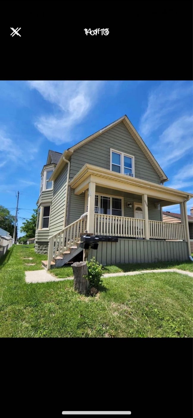 Building Photo - 2908 S Chicago Ave Building Photo - 2908 S Chicago Ave