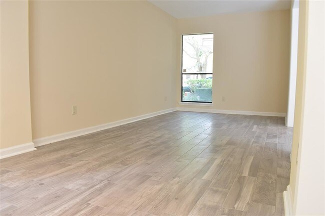 Building Photo - 4722 Post Oak Timber Dr