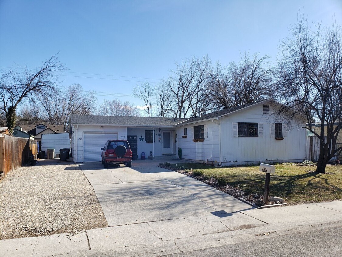Primary Photo - North End 3 bed 2 bath with a Fenced Yard