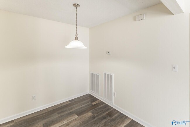 Foto del edificio - 1601 Sparkman Dr NW