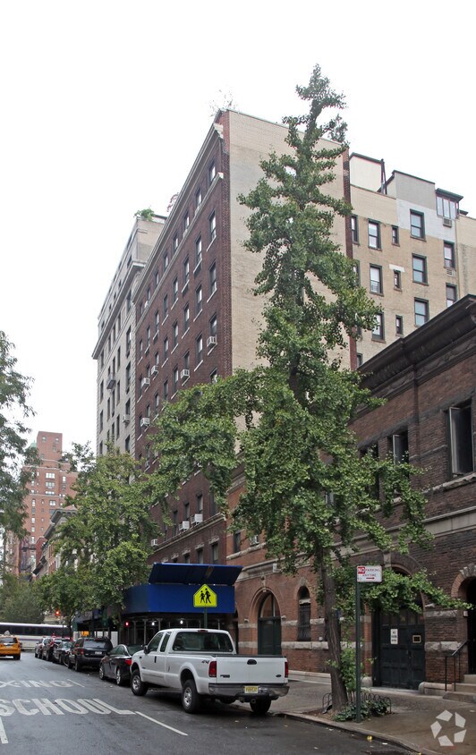 Building Photo - 153 E 73rd St