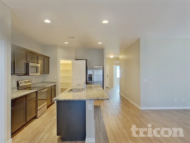 Building Photo - 37308 W Cannataro Ln