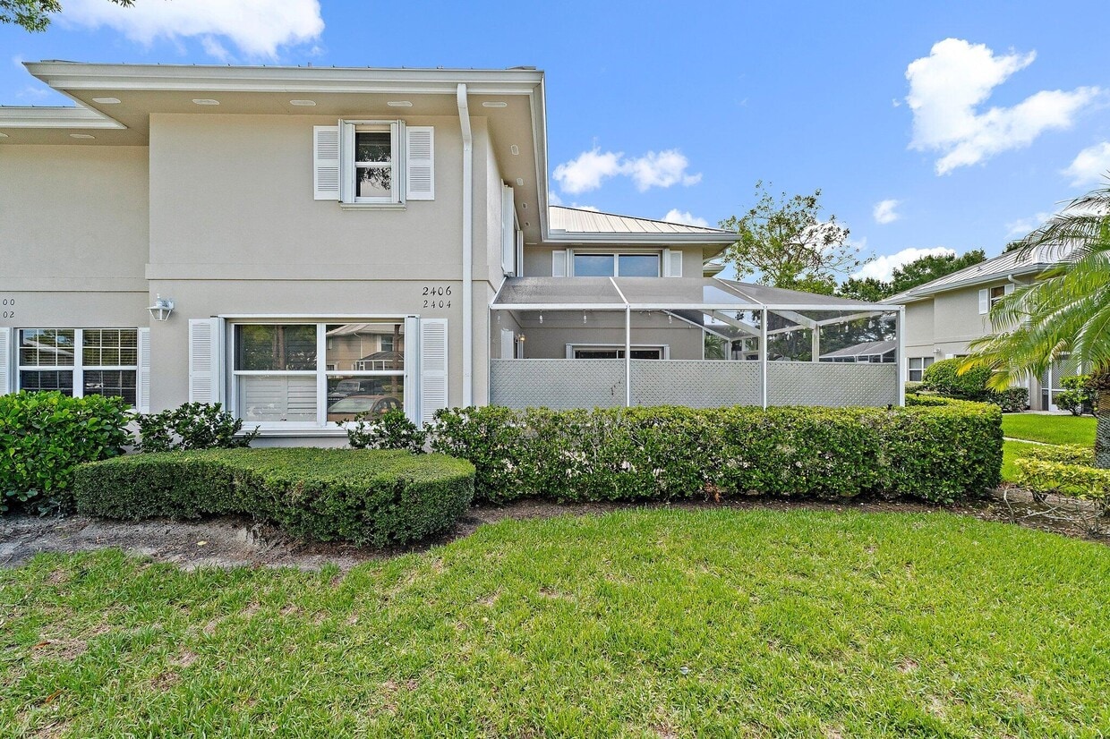 Primary Photo - 2406 SW Danbury Ln