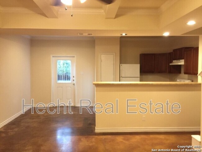 Foto del edificio - 7810 Kingsbury Way