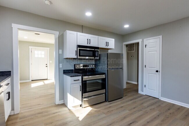 Foto del edificio - 3312 Tarlton Ave