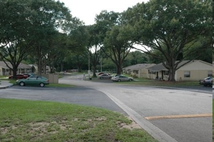 Foto del edificio - North Grove Manor Apartments