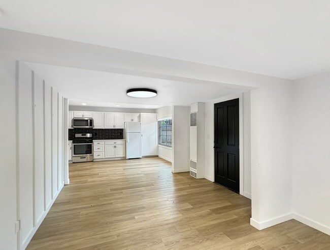 Building Photo - 1516 N 7th St