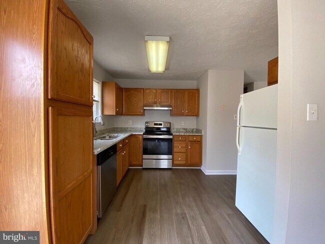 Foto del edificio - 4786 Calvert Dr