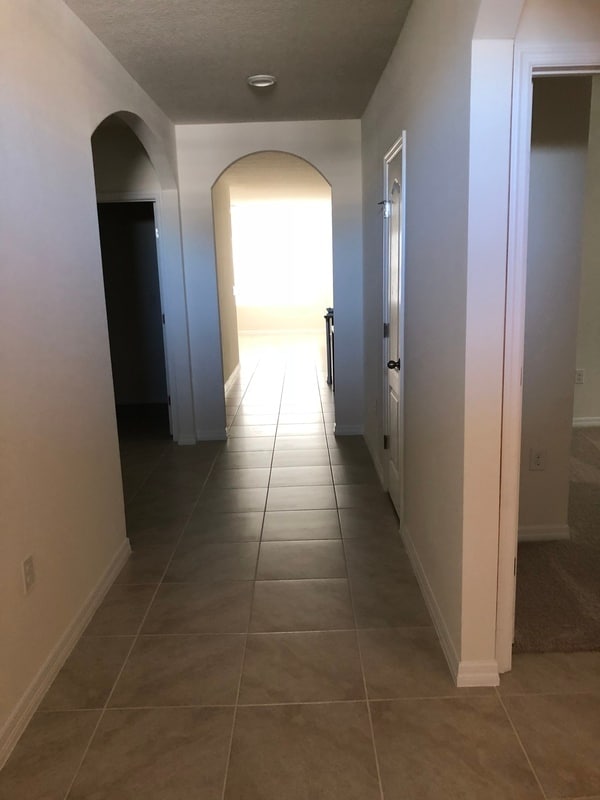 Building Photo - 3132 Country Club Cir