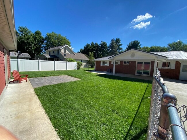 Building Photo - 6057 N 300 E