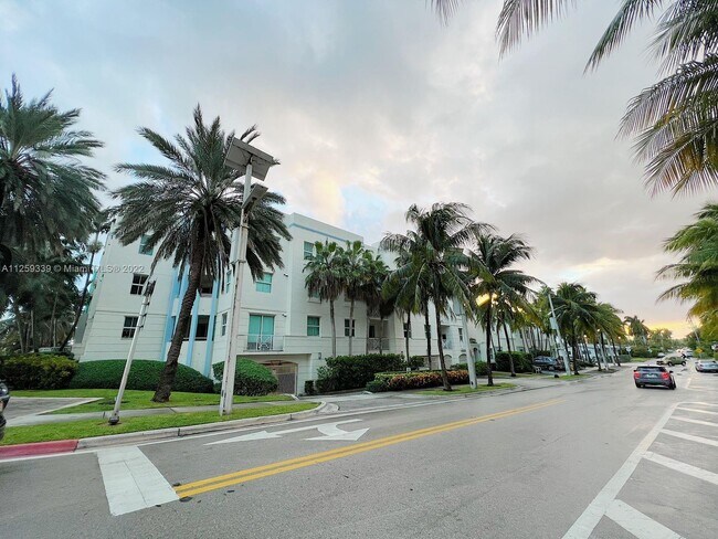 Building Photo - 9172 Collins Ave