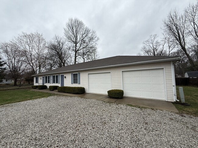 Building Photo - 25 W Collins St