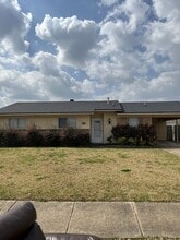 Building Photo - 4708 Longstreet Pl