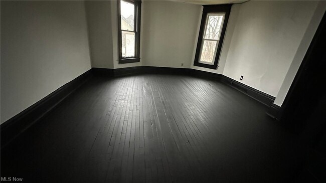 Foto del edificio - 471 S 4th St