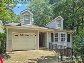 Building Photo - 800 Windsong Dr