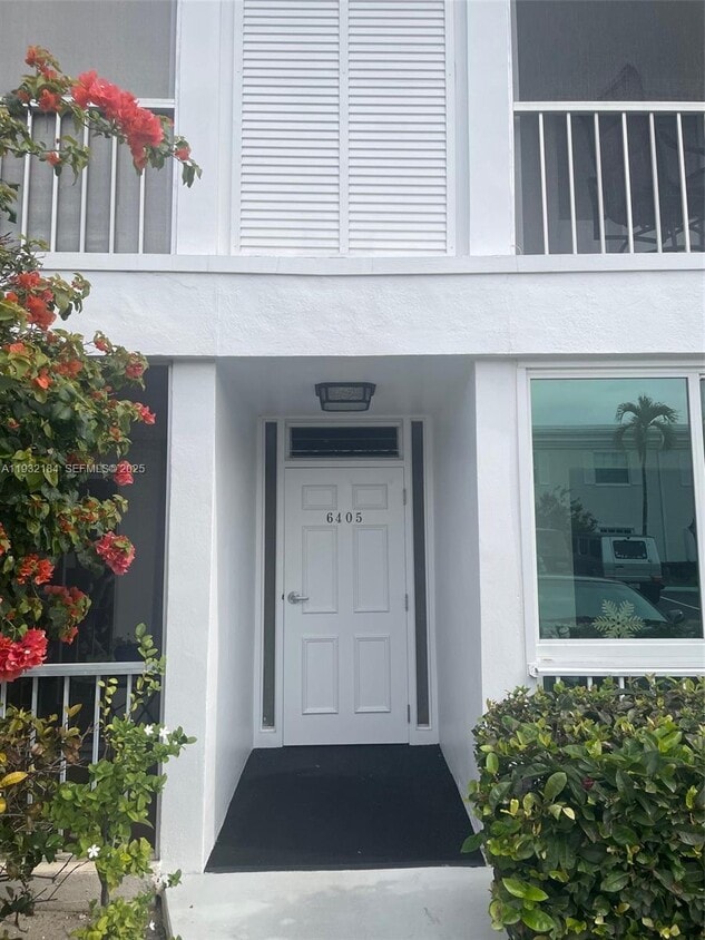 Foto del edificio - 6405 Bay Club Dr