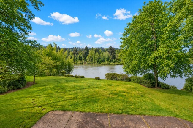 Vista principal del río - 1645 SE Oak Shore Ln