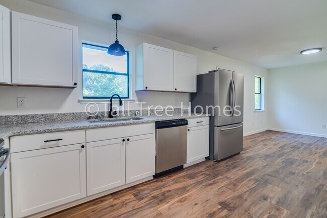 Cocina - 325 Camp Ground Rd